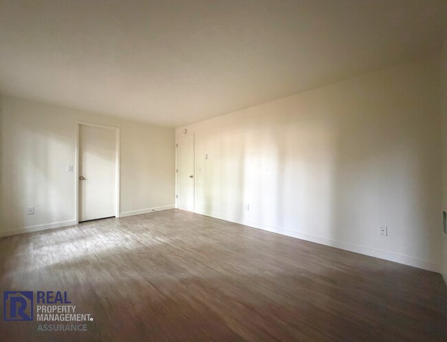 Building Photo - 7077 SW Montauk Cir