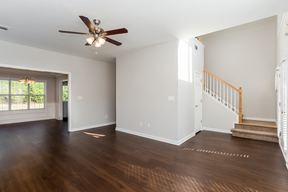 Building Photo - 5175 Yellow Pine Dr