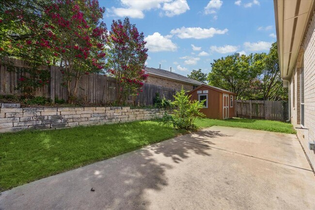 Building Photo - 1824 Chasewood Dr