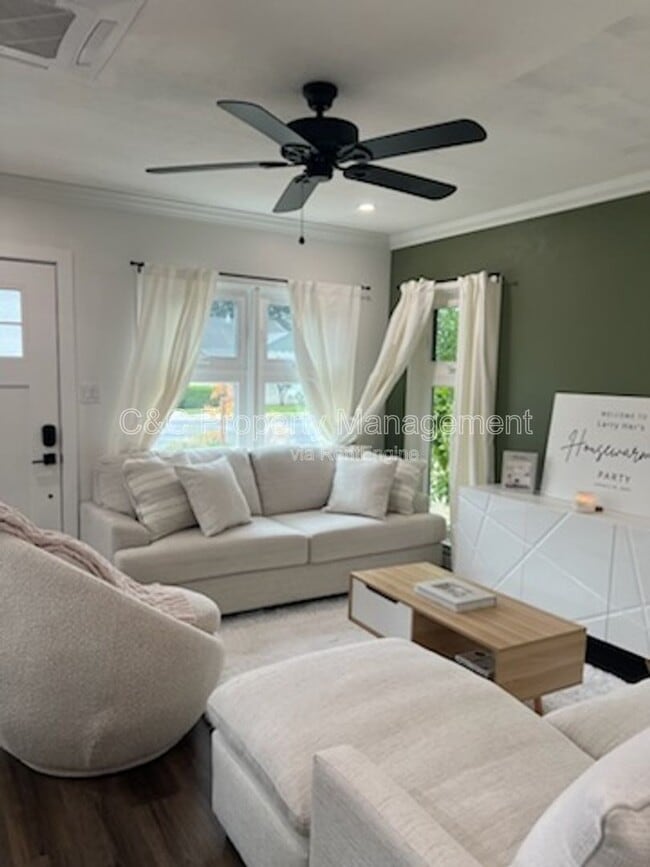 Building Photo - 59 W Castle St