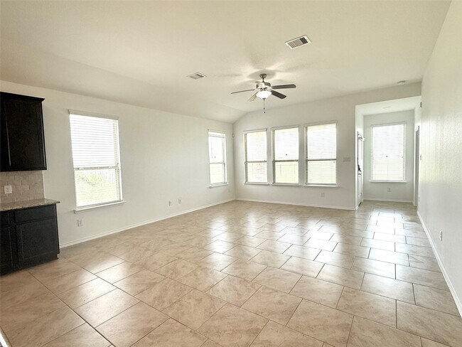 Building Photo - 23603 Legano Dr
