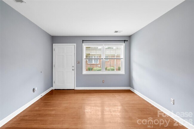 Building Photo - 3519 Benard Ave