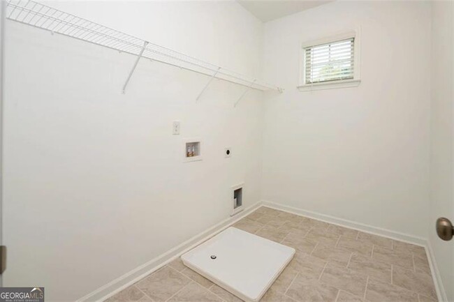 Building Photo - 1650 Wellston Dr