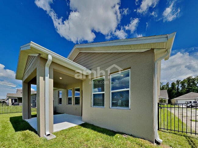 Building Photo - 27501 St Andrews Ave