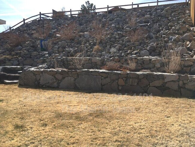 Building Photo - 1467 Bluewood Dr