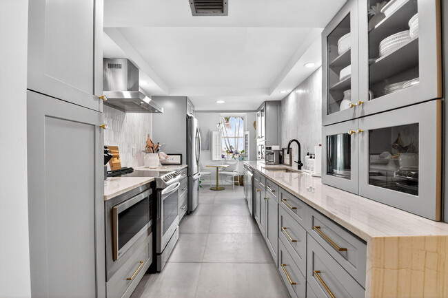 Building Photo - 3456 S Ocean Blvd