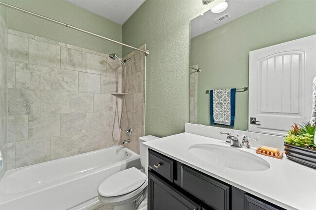 Building Photo - 416 Gabrielle Anne Dr