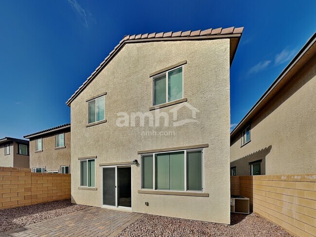 Building Photo - 108 Market St