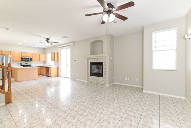 Building Photo - 1012 Desert Retreat Ct