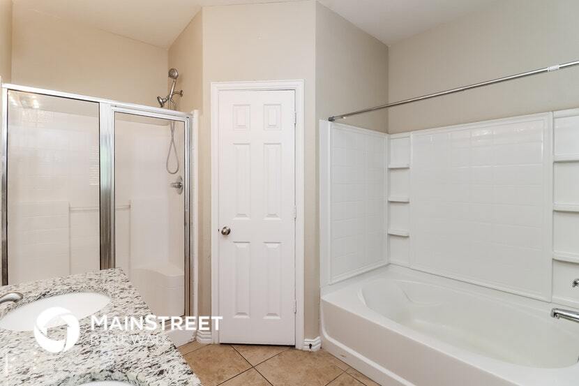 Building Photo - 247 Edison Ln