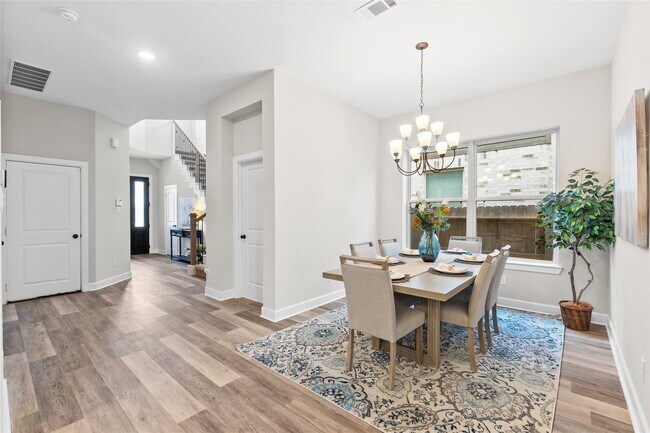 Building Photo - 23726 Pullin Market Dr