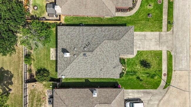 Building Photo - 3211 Falcon Trail Dr