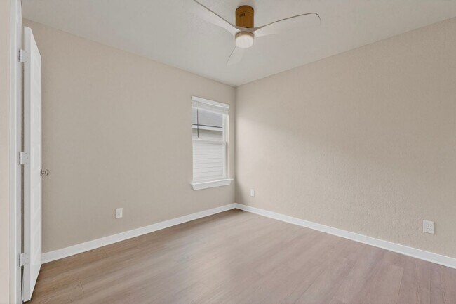 Building Photo - 7619 Toledo Bend