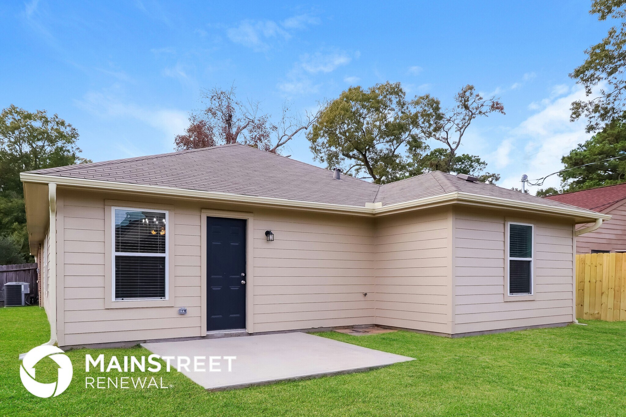 Building Photo - 17239 Glen Oaks Dr