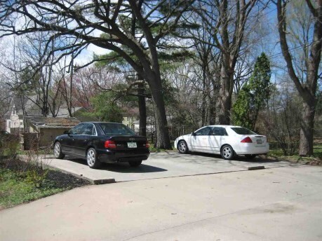 Building Photo - 803 S Summit St