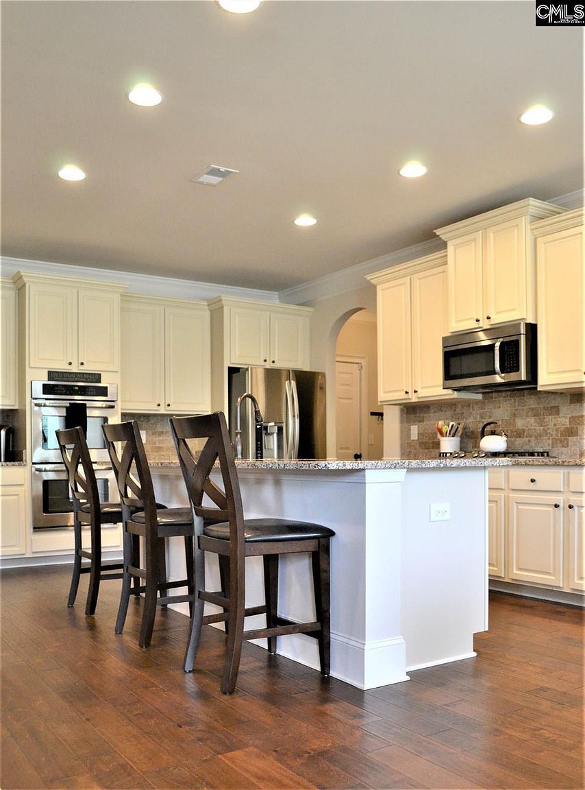 Building Photo - 304 White Oleander Dr