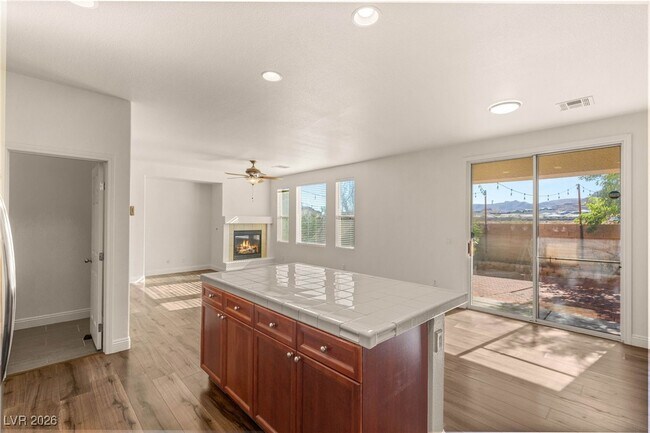 Building Photo - 6247 Sugartree Ave