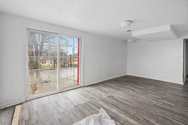 Building Photo - 4068 Boyd Dr