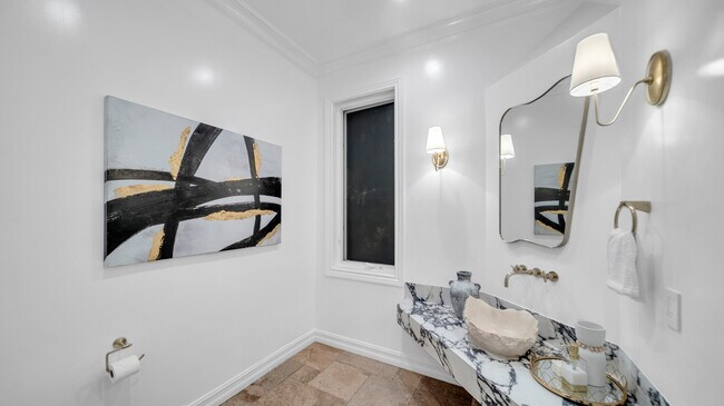 Building Photo - 1447 San Ysidro Dr