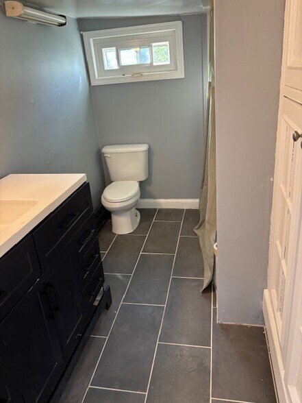 Remodeled Bath - 40 Union St