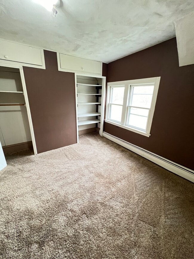 Building Photo - AVAILABLE JUNE - Large 3 Bedroom, 2 Bathroom Home in Billings Park