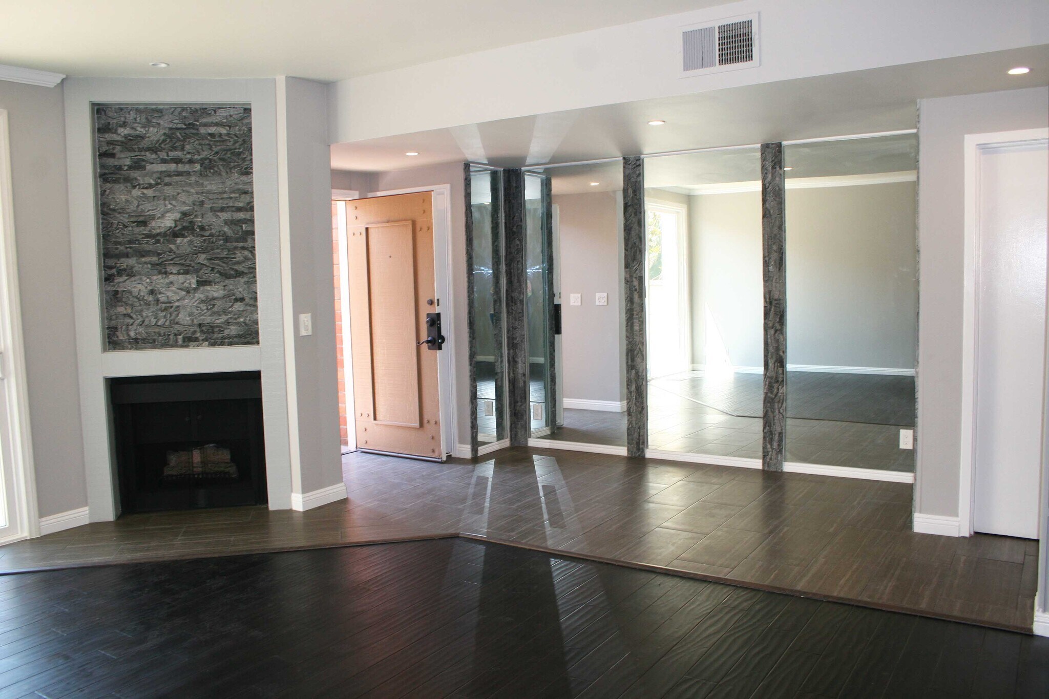Building Photo - 13065 Mindanao Way
