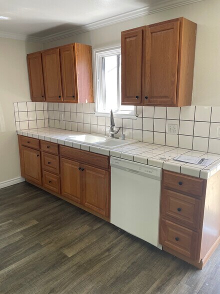 Building Photo - 1518 S Carmelina Ave