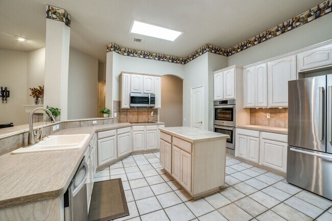 Building Photo - BEAUTIFUL SINGLE-STORY 3-BEDROOM HOME IN S...