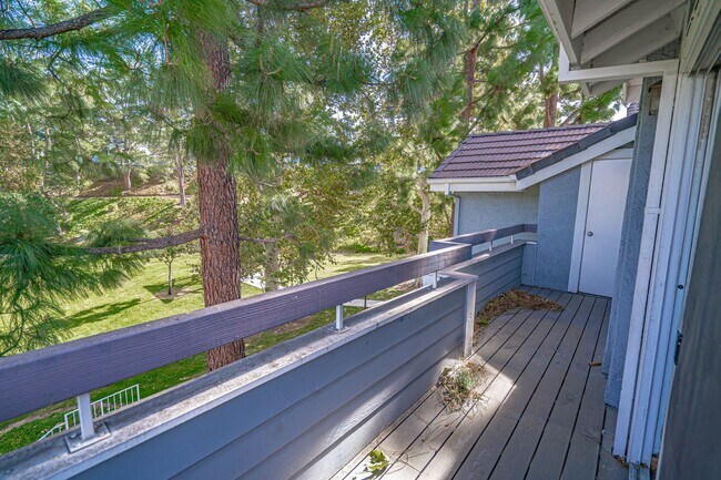 Building Photo - Charming 2-Bedroom Condo with Loft in the American Beauty Community of Canyon Country