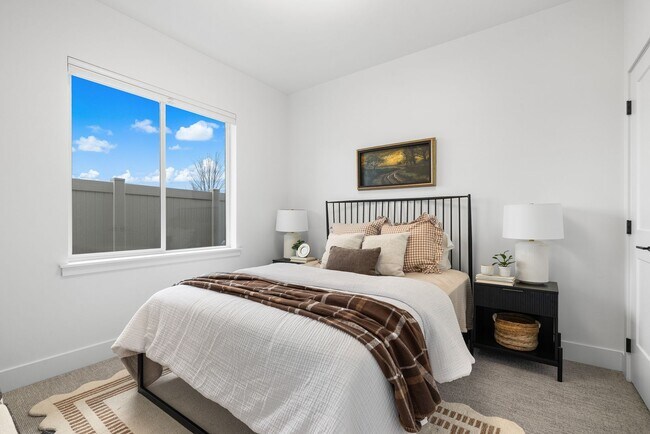 Building Photo - Brand New Luxury Duplex-Top of the line finishes & walking distance to The Village.