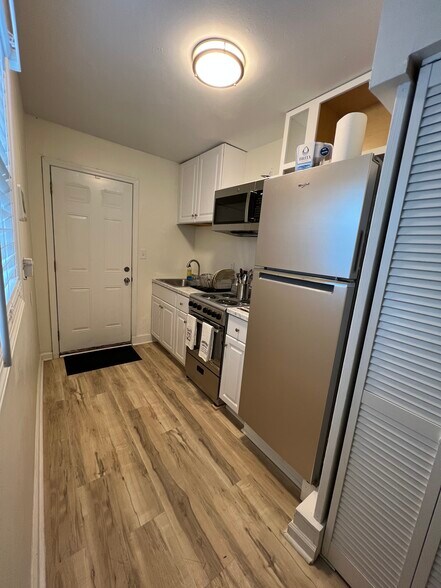 Building Photo - 1090 Mayson Turner Rd NW