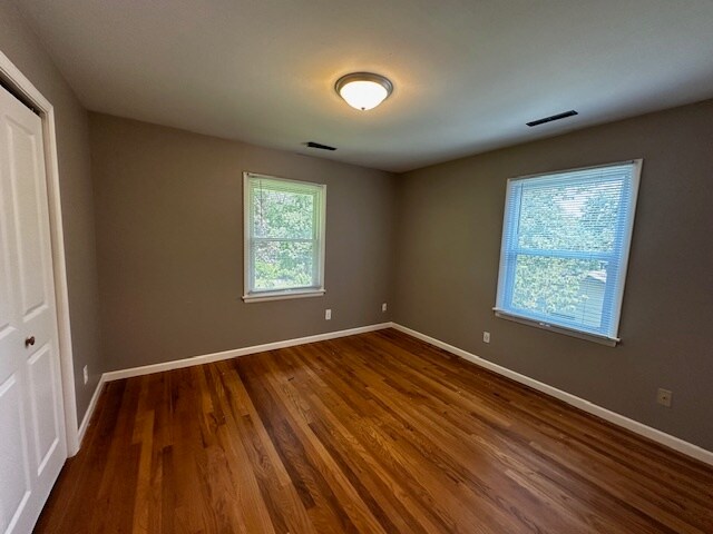 Building Photo - 610 Greenwood Dr