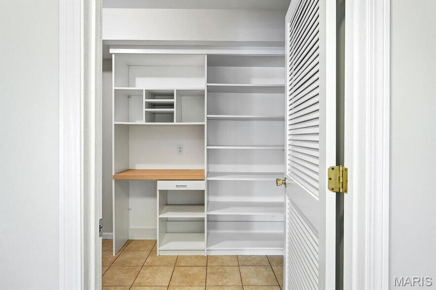 Building Photo - 1141 Sunbolt Dr