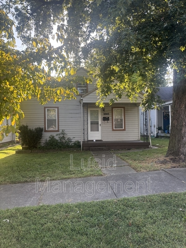 Primary Photo - 3665 Parthenia Ave