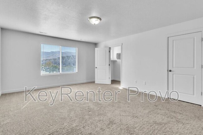 Building Photo - 268 Wren Hill Ln