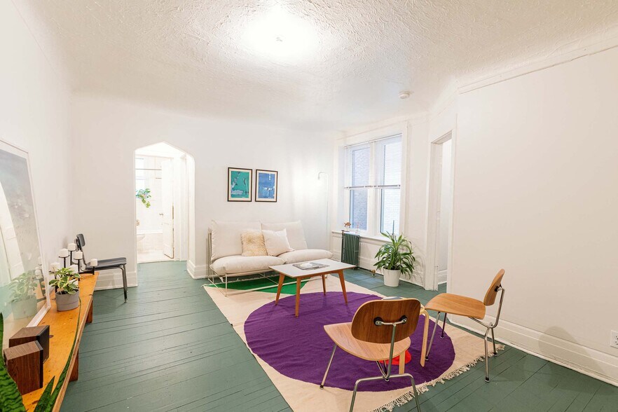 Building Photo - Holbrook