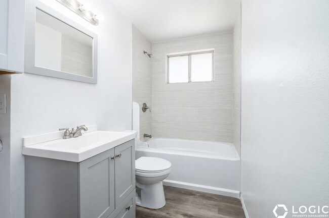 Building Photo - 266 N 300 W