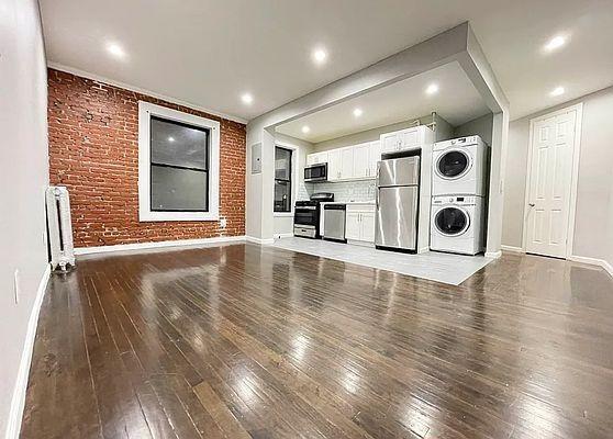 Building Photo - 3 bedroom in BRONX NY 10468