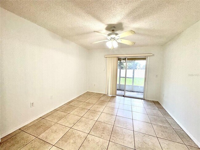 Building Photo - 13415 Fairway Glen Dr