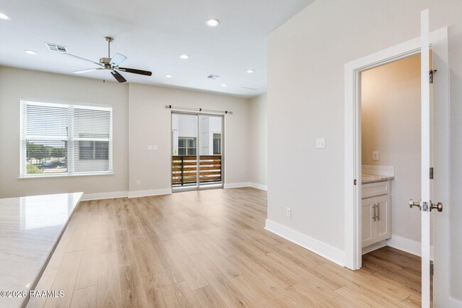 Building Photo - 124 Canvasback Dr