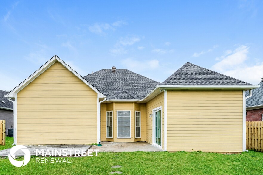 Building Photo - 1144 Amberley Woods Dr