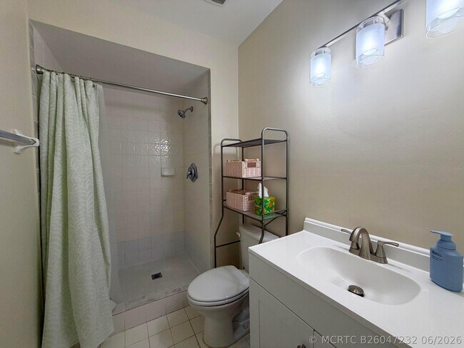 Building Photo - 2800 Fiore Way