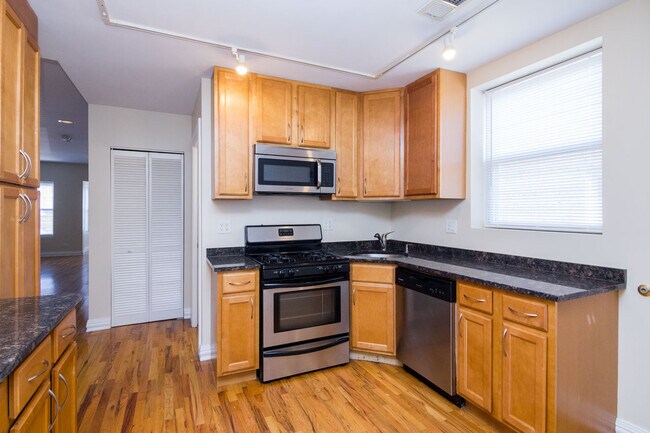 Building Photo - 2441-2443 N Kildare Ave