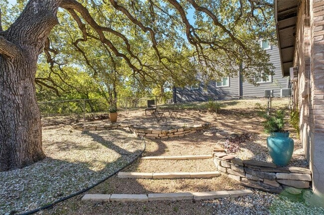 Building Photo - 515 Pecan Grove Rd