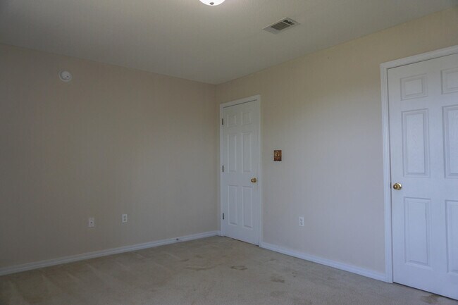 Building Photo - 5128 Whitehurst Ln