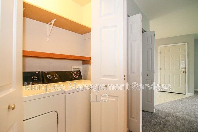 Building Photo - 112 Talon Pl