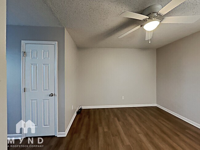 Building Photo - 629 Bennett Dr