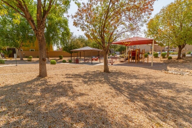 Building Photo - Welcome to Daravante, where this 2-bedroom...