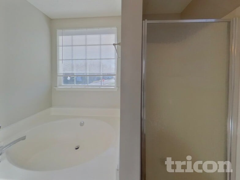 Building Photo - 8605 Appledale Dr