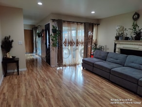 Building Photo - 45 Lonetree Ct